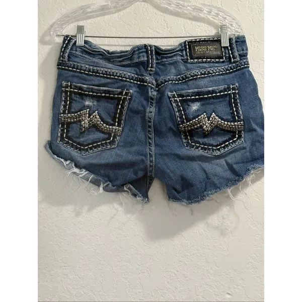 Miss Me Boyfriend Bermuda Size 30 Dark Wash Denim Shorts Embellished Y2K Grunge - Image 3