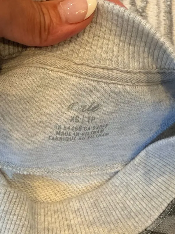 AERIE women's XS (Oversized) gray camo sweatshirt Retails $49.95 - Image 2