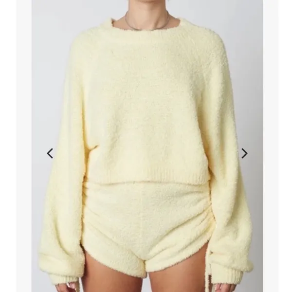 Nia - Cropped Raglan Knit Sweater in Lemon - Image 6
