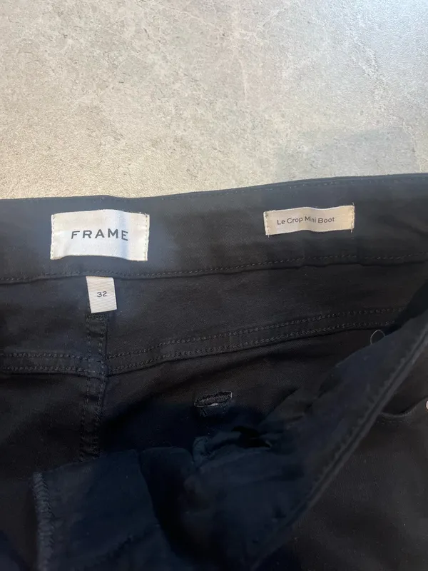 Frame Le Mini Crop Boot Black Jean - Image 3