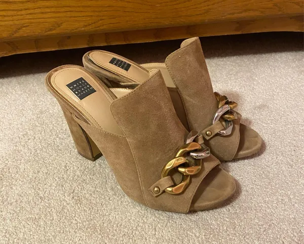 White House Black Market tan heels - Image 2