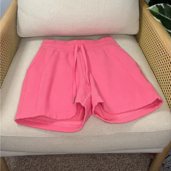 Lululemon Scuba High-Rise Short 5" Size 4 - Image 4