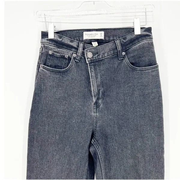 Abercrombie & Fitch‎ 90s Slim Straight Ultra High Rise Curve Love Jeans 25L - Image 4