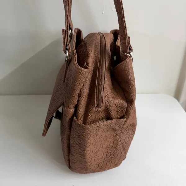 MultiSac brown tan floral Embossed Shoulder Bag buckle slouchy pockets purse - Image 2