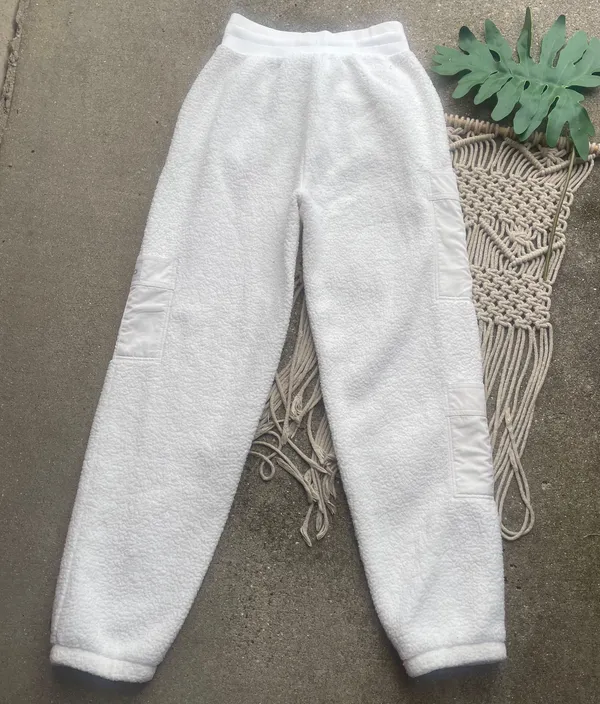 Alo Sherpa High Waist Sweatpants Size Small - Image 9