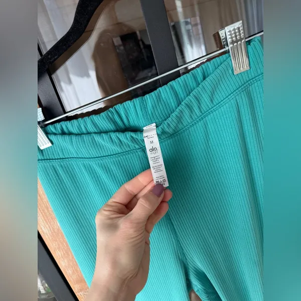 ALO leggings ribbed blissful high waisted 7/8 ocean teal emerald workout - Image 4