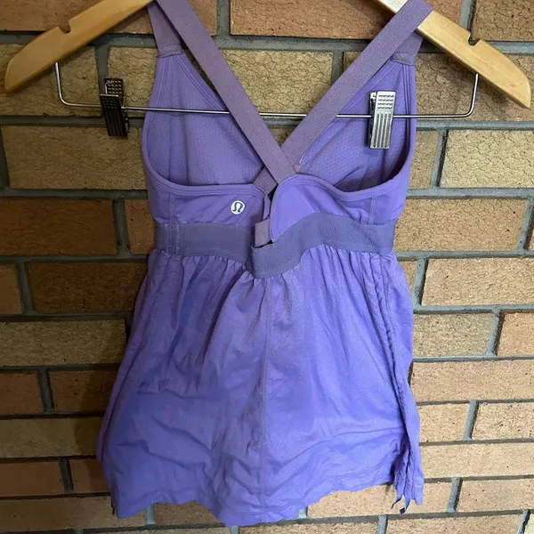 Lululemon Criss Cross Tank Purple Elastic Banded Size 6 - Image 5