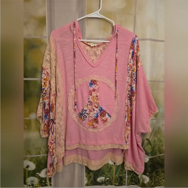 NEW POL Pink Blush Oversized Peace Sign Floral Mixed Media V-Neck Hoodie Top S - Image 7