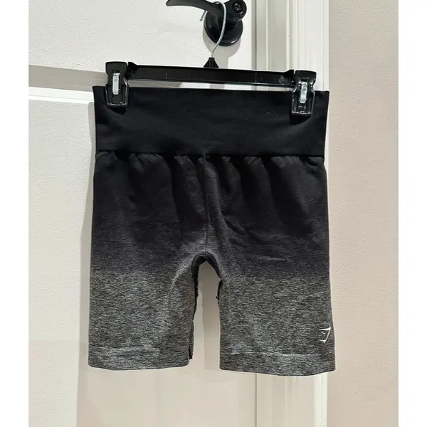 Gymshark Adapt Ombré Seamless Shorts - Image 3