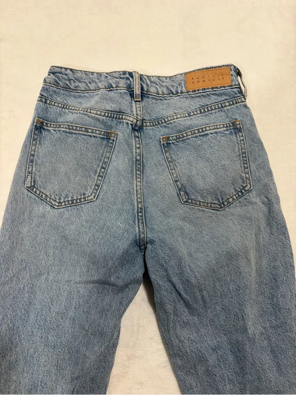 PacSun High Waisted Distressed Mom Jean - Size 25 - Image 3