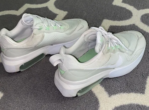 Nike Women’s Air Max Verona - Image 4
