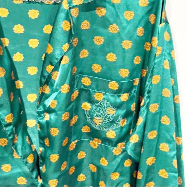 Victorias Secret Gold Label Large Green Button Front Pajama Bed Shirt‎ Crest - Image 2