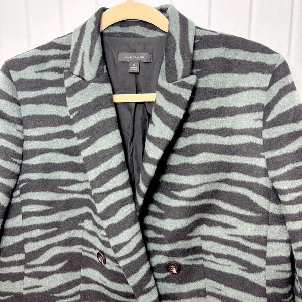 Ann Taylor Black and Green Wool Blend ‎ Zebra Blazer size 14 - Image 6