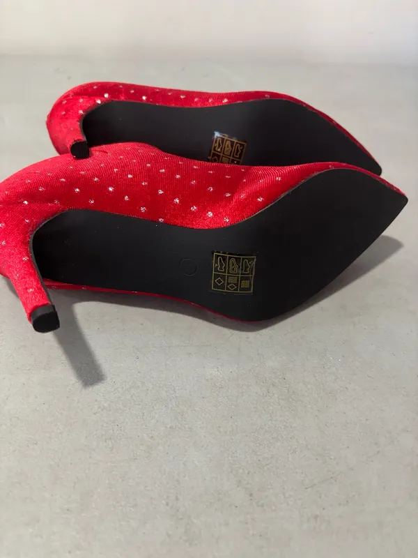 Heels Red Size 6.5 - Image 4