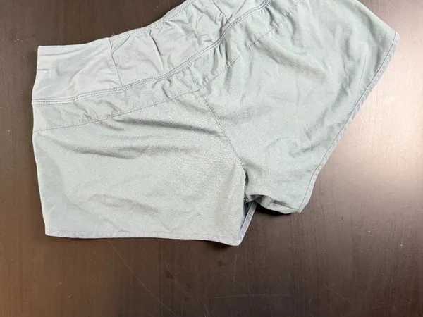 PATAGONIA Strider Light Grey Green Running Shorts Lined Size XS - Image 4