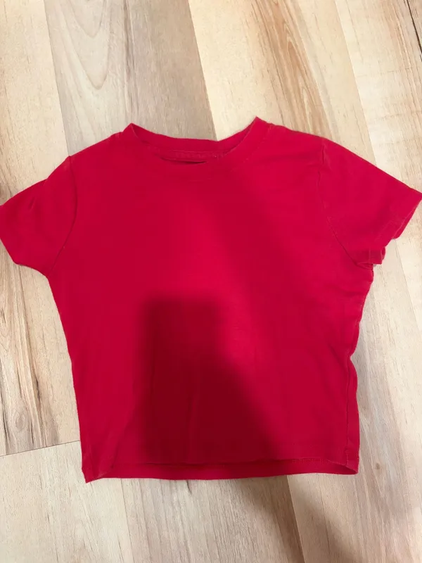 Red Hollister Baby tee - Image 2