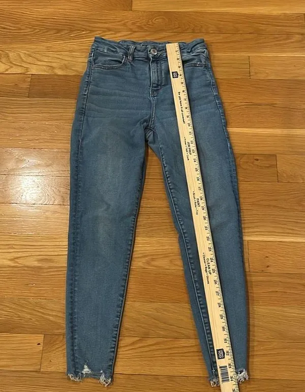 American Eagle outfitters distressed curvy hi-rise jegging size 4 short . - Image 8