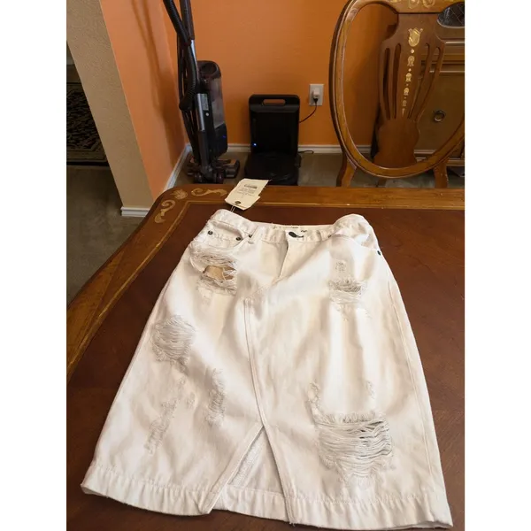 RAG & BONE White Norte Distressed Denim Skirt Size 26 - Image 4