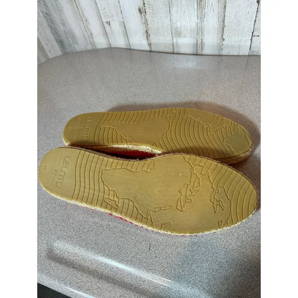 Women's Ubuntu Classic Red Afridrilles Size‎ 9.5 - Image 7
