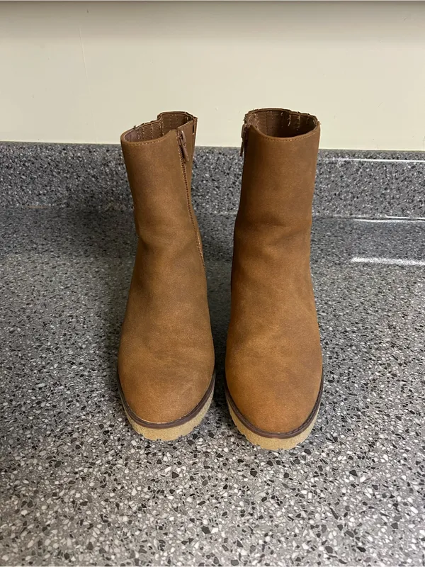 MIA Tan Suede Ankle Booties with Block Heel - Image 3