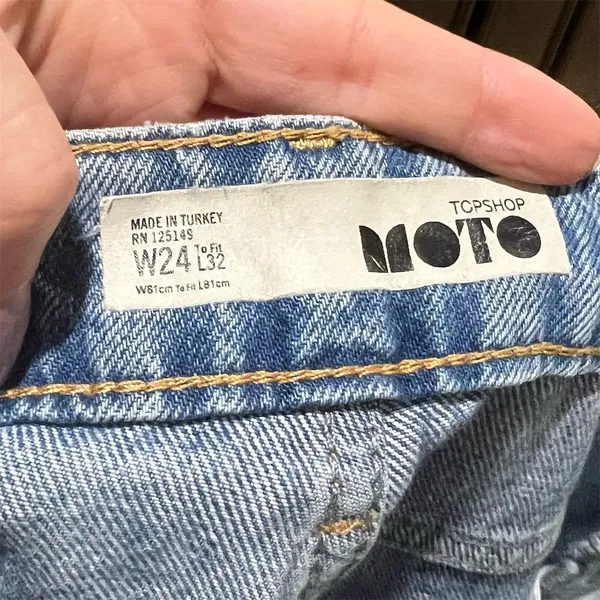 Topshop Women's Cropped Jeans Size 24 Blue Frayed Hem Relaxed Fit - Image 8