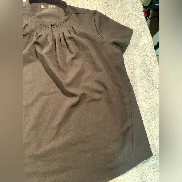 Figs black scrub top small - Image 4