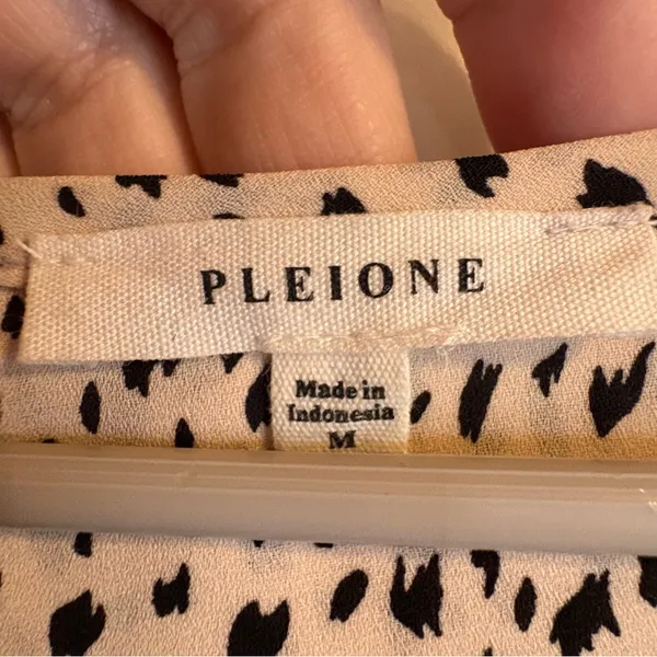 Pleione Women's Blouse Sz Medium Black & Cream Dotted Pullover Long‎ Sleeve Work - Image 3
