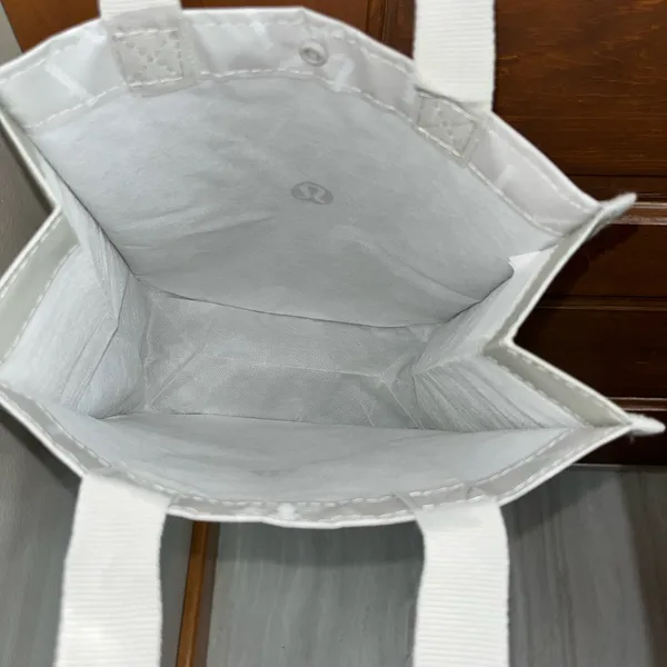 Lululemon and Kendra Scott shopping bags - Image 6