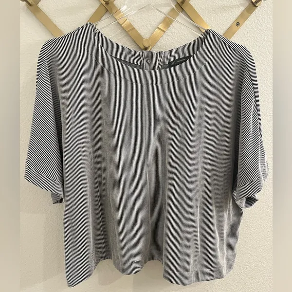 Adrianna Papell Boxy Knit Striped Short Sleeve Top Button Back XL Grey - Image 2