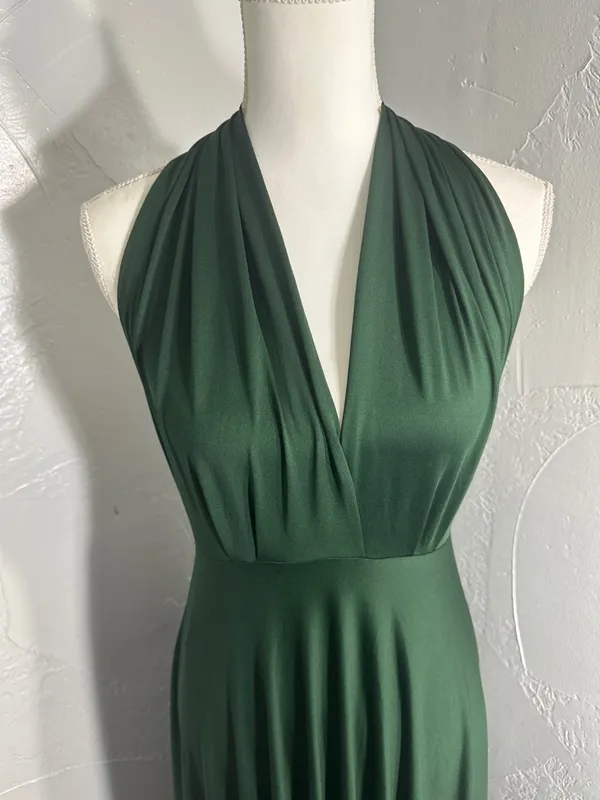 Backless Halter Maxi Dress in Emerald Green Size undefined - Image 9