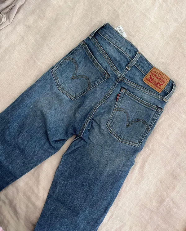 Jeans - Image 2