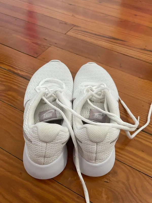 Nike Shoes - Image 4