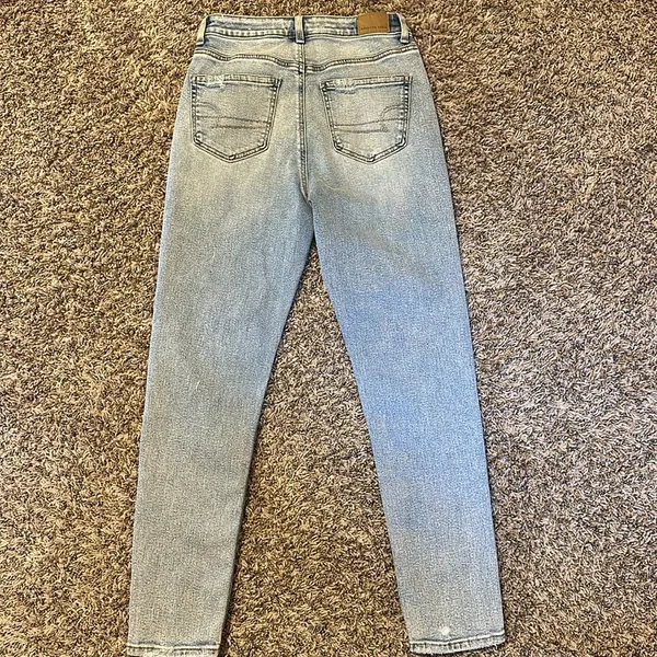 American Eagle Mom Jean Size 2 - Image 2