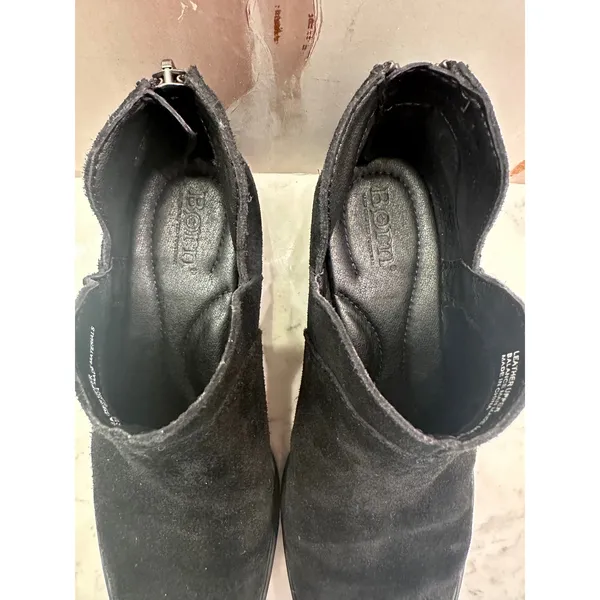 Born Brie Black Distressed Suede‎ Leather Ankle Booties Side Cutout 6.5M Western - Image 4