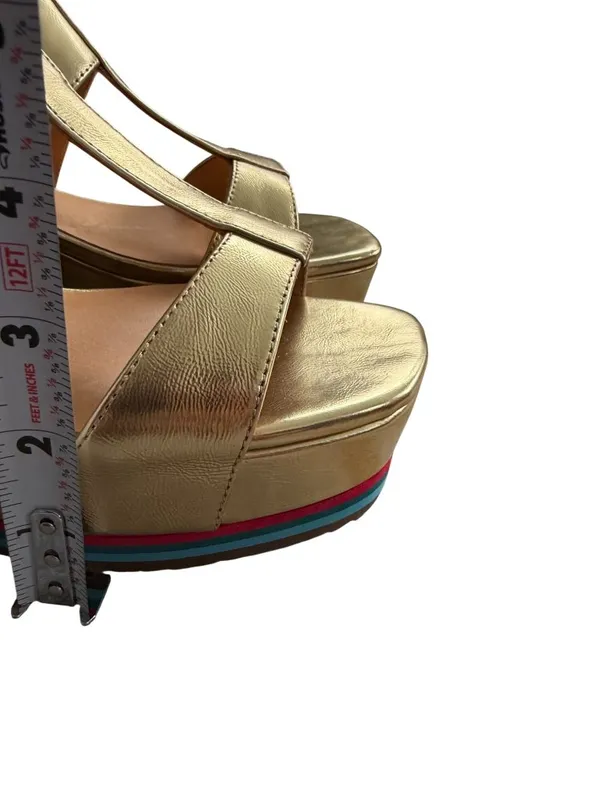 BILL BLASS Gold Platform Sandals Size 7.5 - Image 4