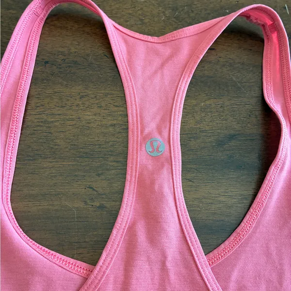Lululemon Tank Top Women’s 4 Pink Racerback Workout Shirt - Image 3