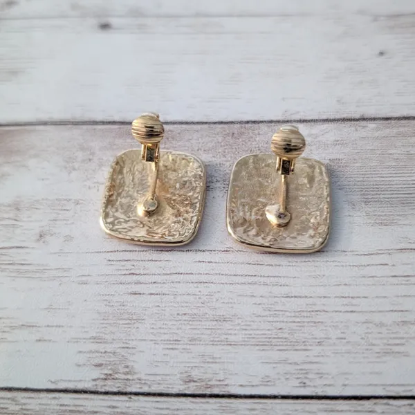 Vintage Clip On Earrings Retro Stylish Red & Gold Tone Statement - Image 4
