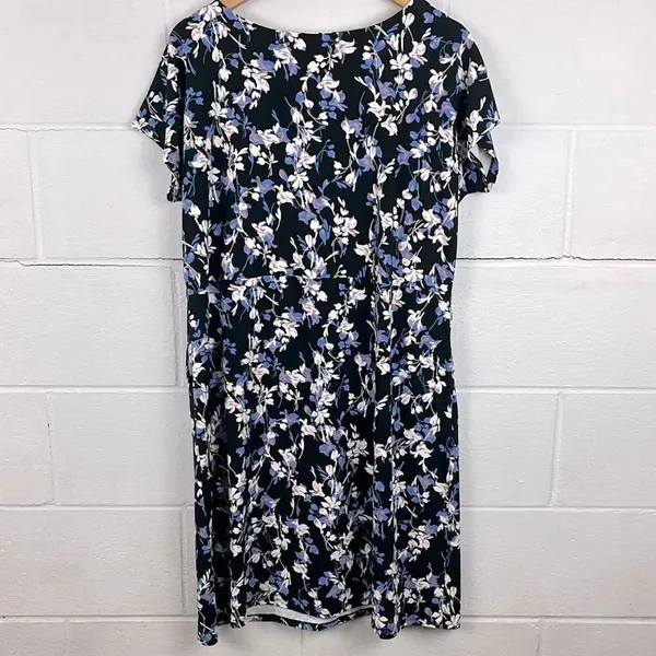 J.Jill women’s wearever collection black floral knee length short sleeve dress - Image 5
