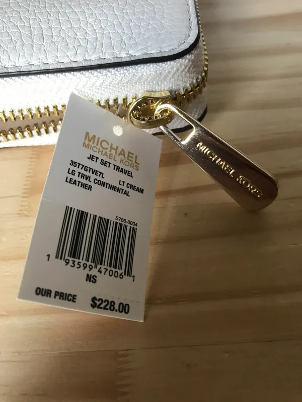 Michael Kors Wallet - Image 7
