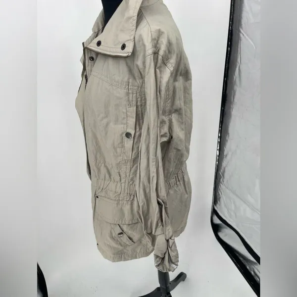Coldwater Creek classic small beige jacket women's - Image 4