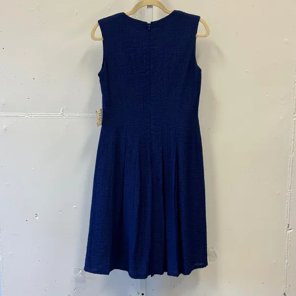 NWT Anne Klein Ultramarine Blue Textured V-Neck Pleated Fit & Flare Dress Size 2 - Image 2