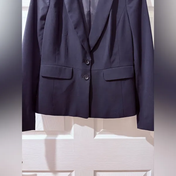 Ann Taylor Classic Navy Blue Blazer. 6 - Image 3