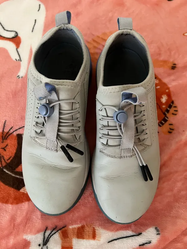 Cloves Shoes Gray Size 8 - Image 2
