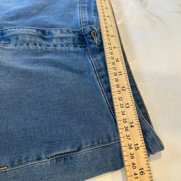 Free People Women's Size 31 Youthquake Crop Flare‎ Jeans Medium Wash - Image 7