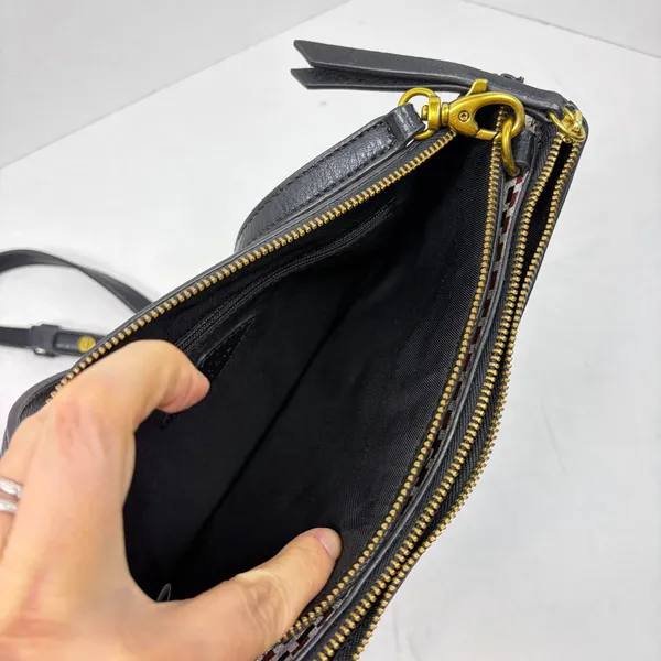 Fossil Devon checked crossbody handbag, purse. faux leather pocketbook. 3 pocket - Image 8