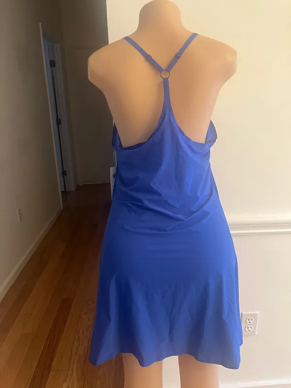 Stella McCartney Sleeveless flex exercise dress in a pullover style designed with a racerback silhouette and featuring With short - Image 5