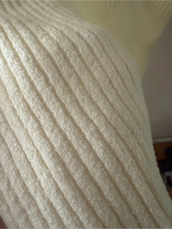 Lovers + Friends White Ribbed V-Neck tank - Image 5