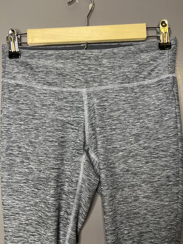 New Balance Leggings Womens Small Gray NB Dry Capri Yoga Pants Stretch Athletic - Image 2