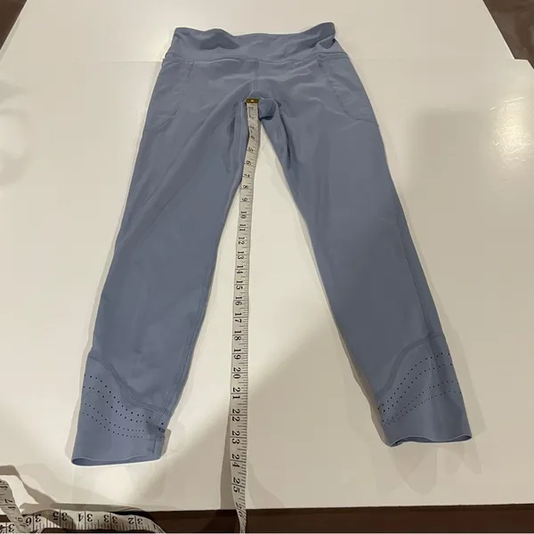 Joy Lab Light Blue High Rise‎ Perforated Cropped Leggings Size M - Image 11