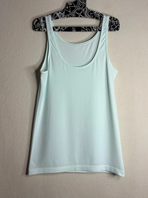 Lululemon Seek Simplicity Tank Polar Ice size 12 - Image 3